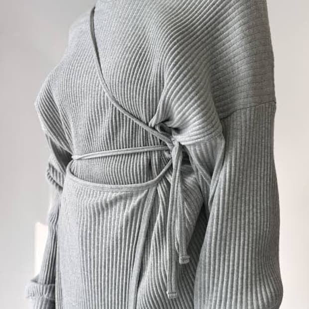 베이스레인지 쇼 Shaw 롱슬리브 그레이 S 