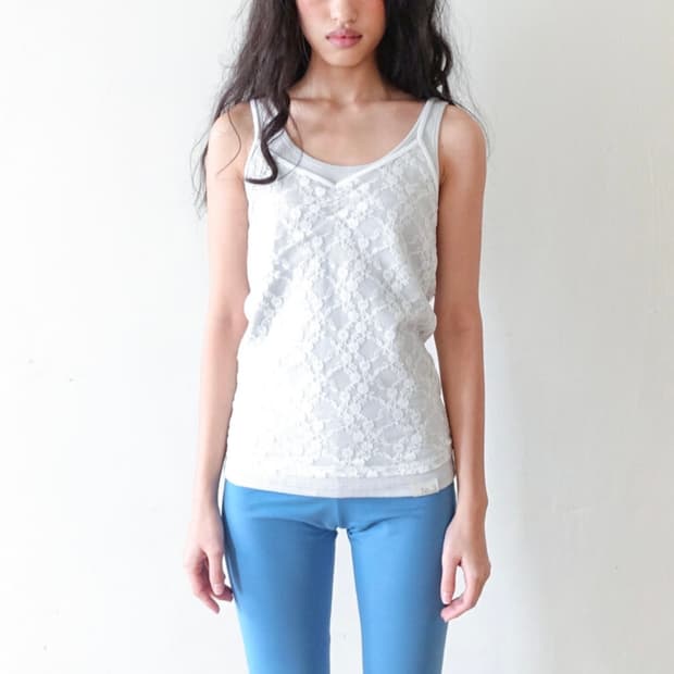 구해요) fe.3 베이직 슬리브리스 화이트 색상 