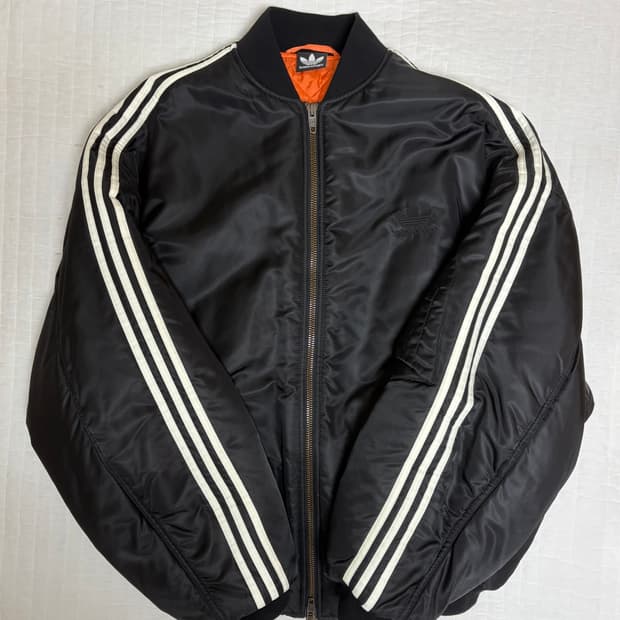 46사이즈 발렌시아가 아디다스 봄버자켓 한글택정품