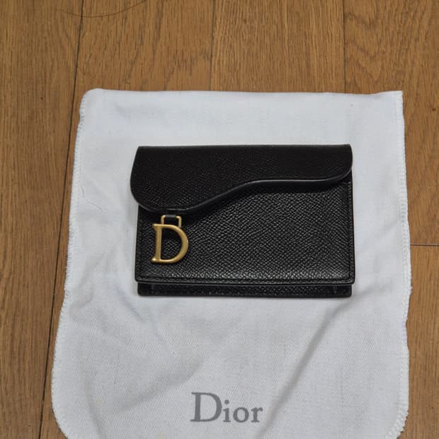 (정품) 디올 고트스킨 로터스 새들 반지갑 (카드지갑 여성 명품)