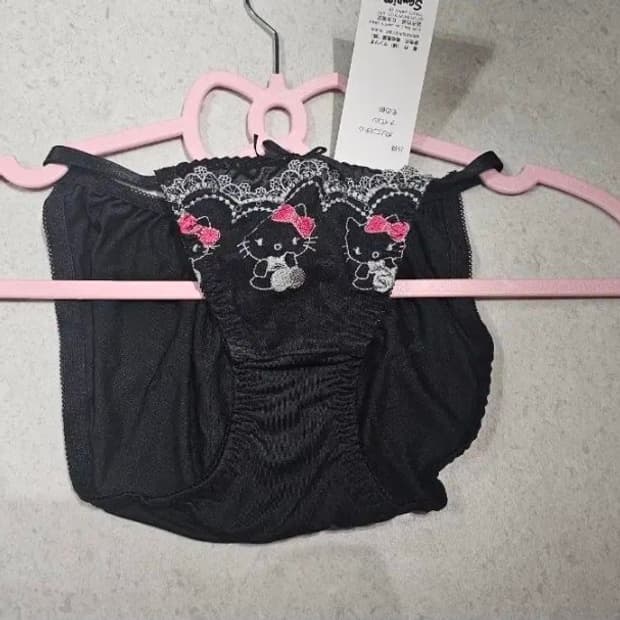 일본)헬로키티 자수 팬티 블랙 핑크포인트 S