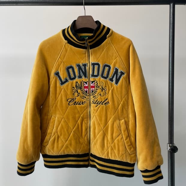 (100) crux 크럭스 런던 타이포 옐로우 자켓