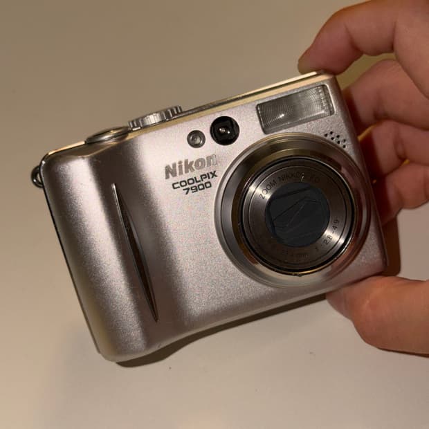 니콘 쿨픽스 7900 Nikon COOLPIX 7900