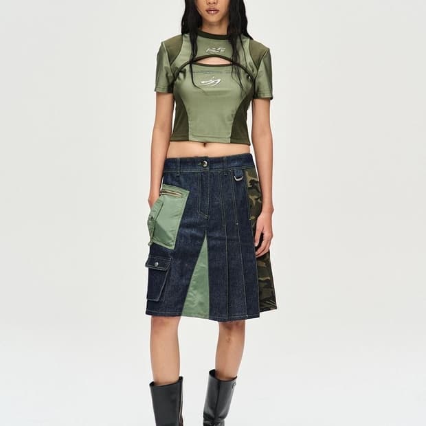 앤더슨벨 크롭탑 컷아웃 레이싱 티