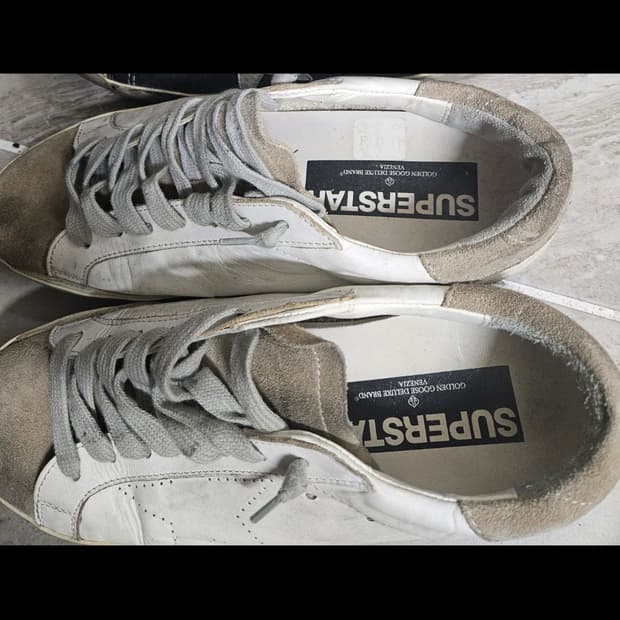 골든구스 슈퍼스타 로우 판매합니다 (41사이즈)