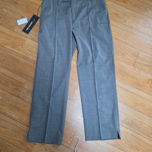 닐바렛 그레이 울 슬랙스