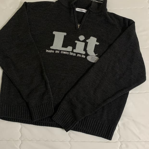 칵터스도넛마켓 반집업 니트