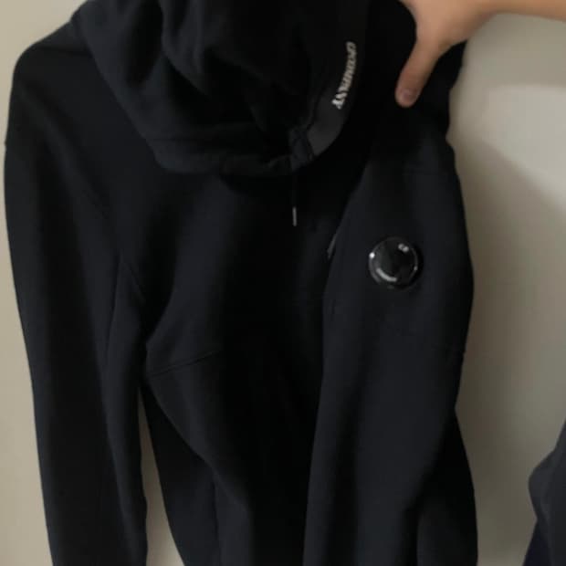 씨피 컴퍼니 cp company 후드티 s 판매합니다