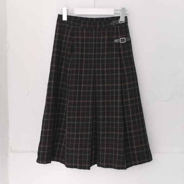 check buckle skirt