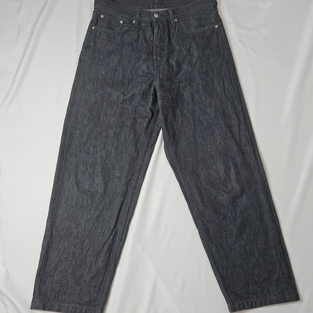 코스 COS 신형 릴렉스드 생지 와이드 데님팬츠 블랙 흑청 진 31