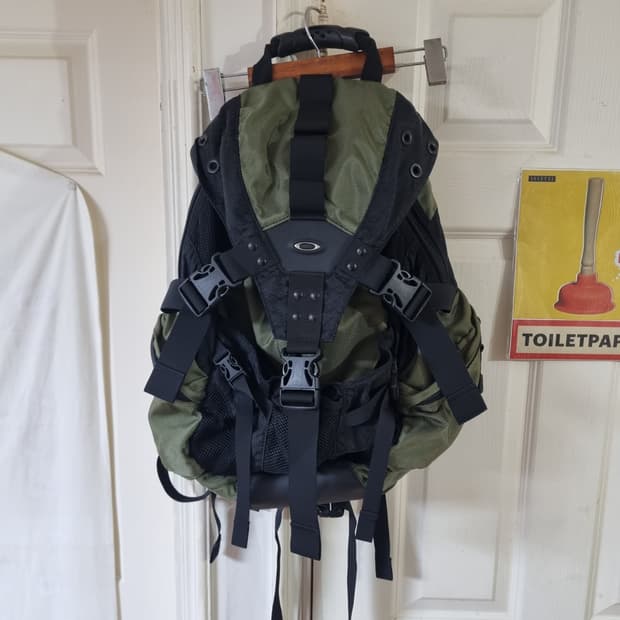 오클리 아이콘 백팩 카키