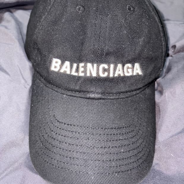 발렌시아가 볼캡