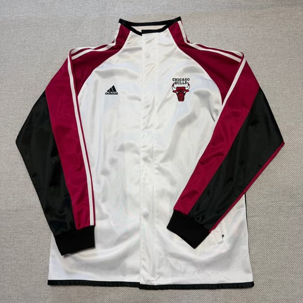 아디다스 시카고 불스 트랙 자켓