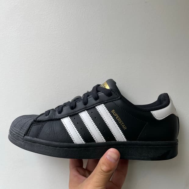 아디다스 슈퍼스타 240 