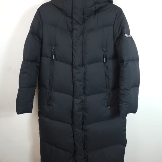 데상트 롱구스패딩 블랙 95 M
