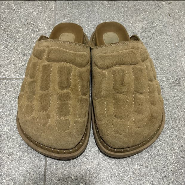 [280] 킨치 이예 본 뮬 카멜