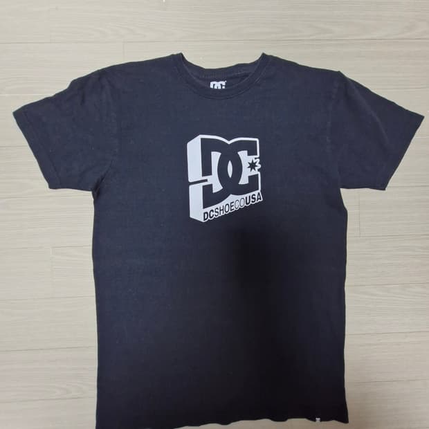 [L] 00s DC SHOES 디씨 반팔 티셔츠 블랙