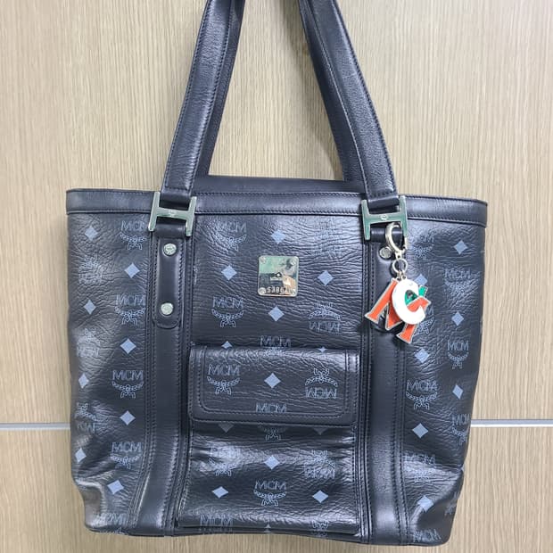 엠씨엠 블랙 비세토스 토트백 