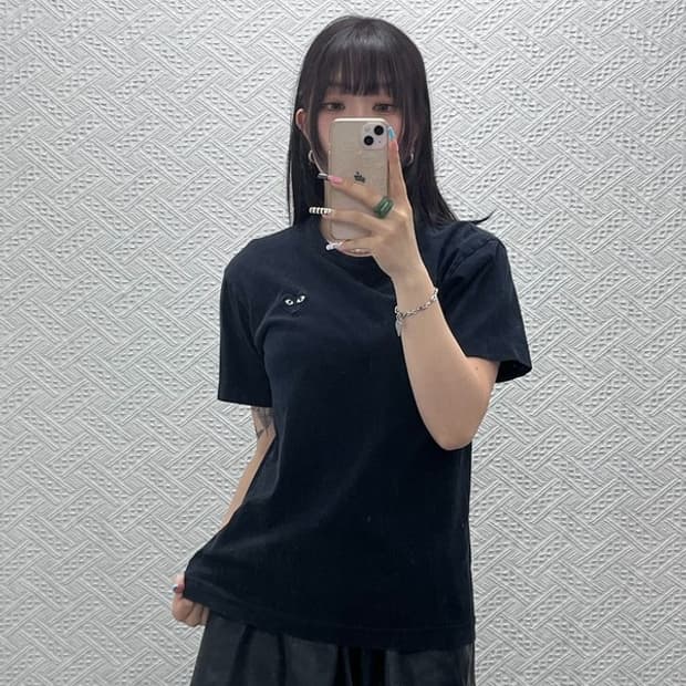 꼼데가르송 빈티지 캐주얼 플레이 블랙하트와펜 반팔티 M C12857