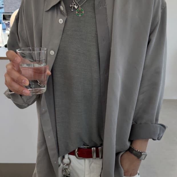 언타이틀드 아이딜 실키셔츠 애쉬그레이