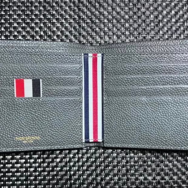 톰브라운 시그니쳐 삼선탭 반지갑