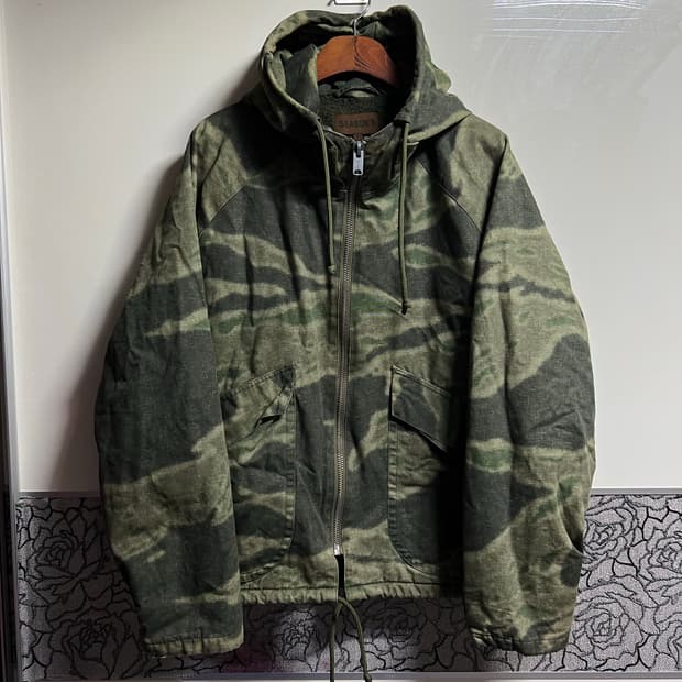 이지시즌3 타이거 카모 자켓