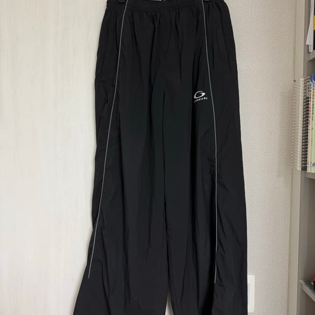 (XS) 25ss 발렌시아가 루프 스포츠 아이콘 트랙팬츠 페이디드 블랙