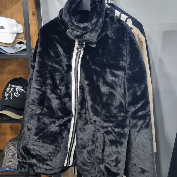 OY(오와이) 넥벨티드 퍼 자켓 105~110size 상태매우좋음