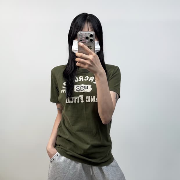 아베크롬비 아치 로고 반팔티 카키