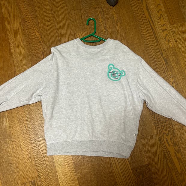 이스트쿤스트 맨투맨 판매