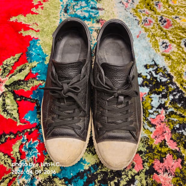 발렌티노 가죽 스니커즈 블랙 42