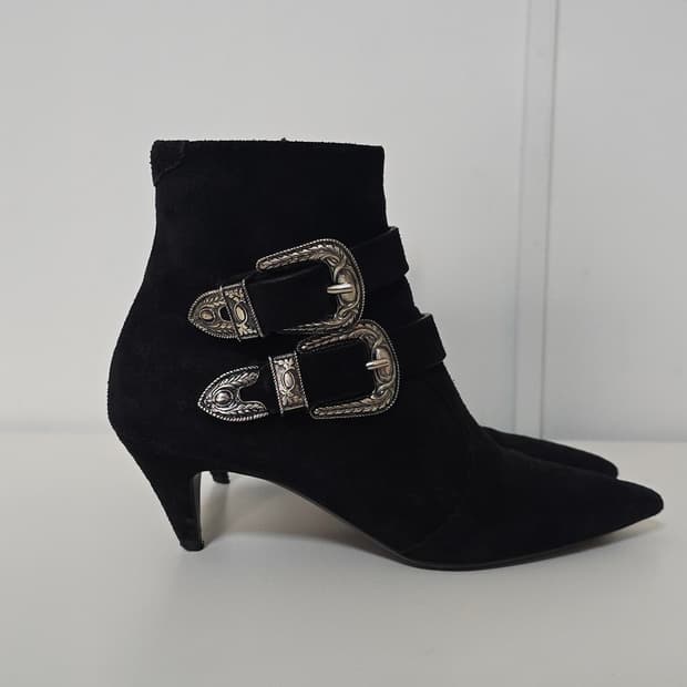 생로랑 샬롯 55 스웨이드 웨스턴 버클 앵클 부츠 37.5 팝니다