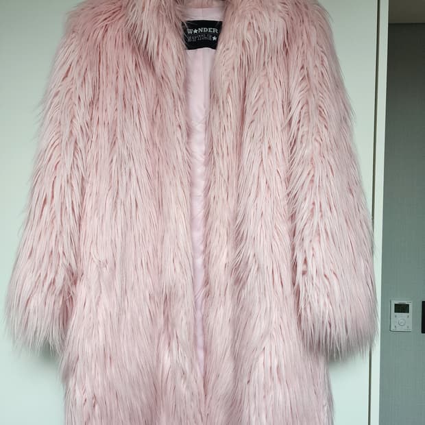 원더스타일 핑크 페이크퍼 자켓