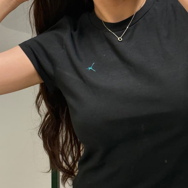 더일마 블랙 반팔티