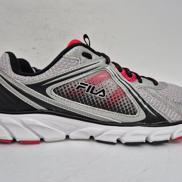 휠라 남성 운동화 270