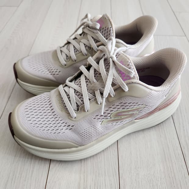 스케쳐스 여성 맥스쿠셔닝 서스펜션 슬립인스 (129258) 사이즈235
