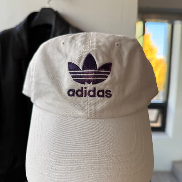 아디다스 90년대 퍼플 로고 볼캡