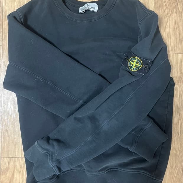 스톤아일랜드 63020 블랙 맨투맨 