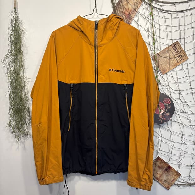 Columbia Two-Tone Hooded Light Jacket