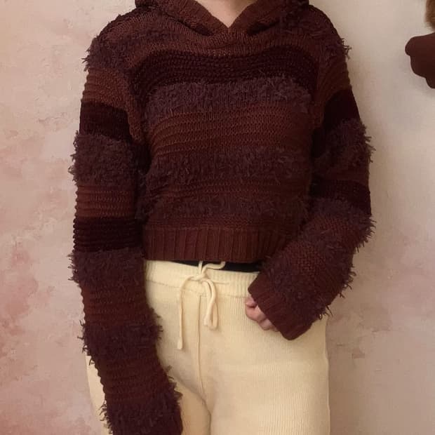 jpn 초코퍼지 크롭 후드 니트