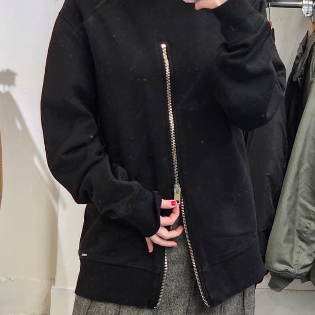 DIESEL 디젤 센터 지퍼 맨투맨