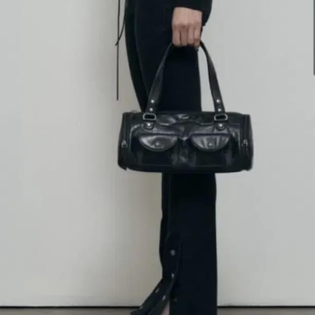 보헤미안 서울 Cargo Mini Shoulder Bag, Glossy 