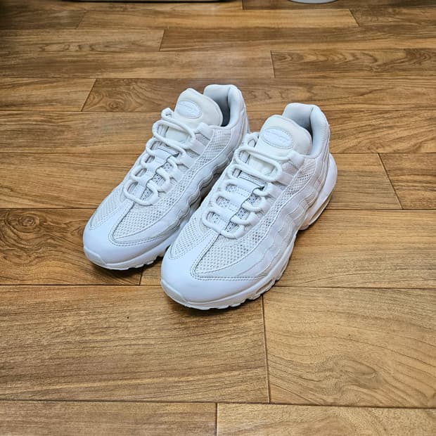 나이키 에어맥스95  240