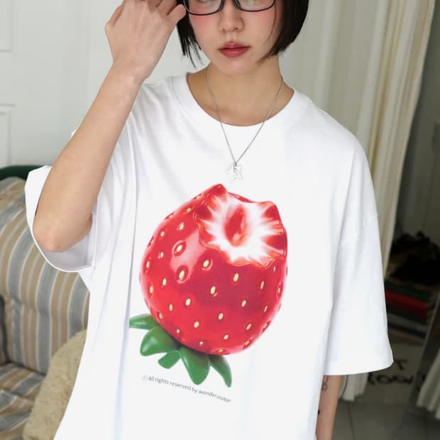 3D Strawberry Overfit T-shirt [White]