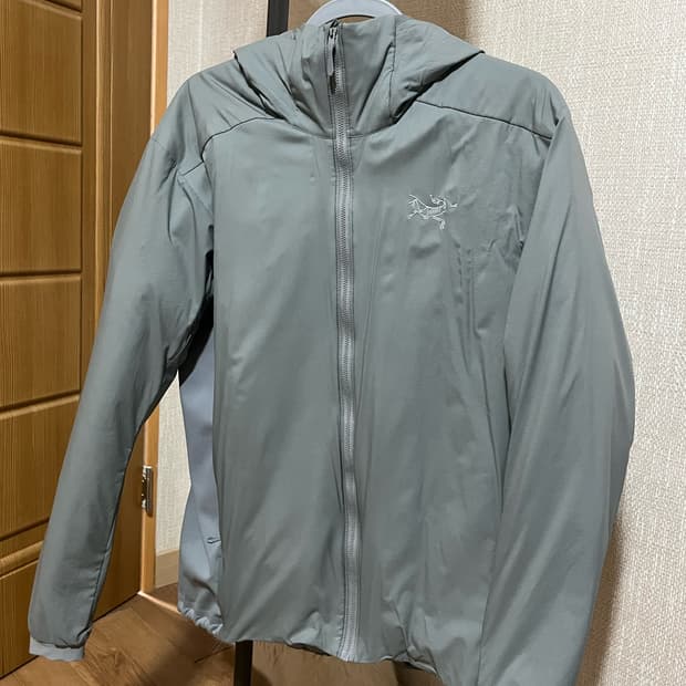 아크테릭스 아톰 LT후디 보이드 M사이즈