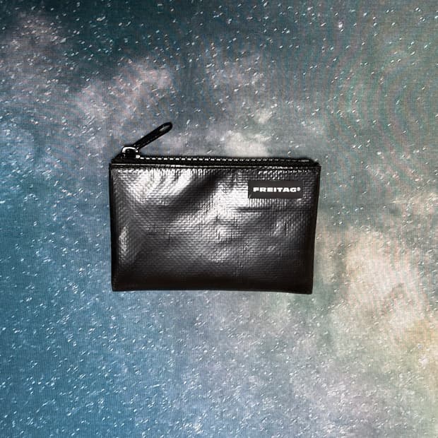 (NEW) 프라이탁 새상품 카드지갑 올검정 블레어