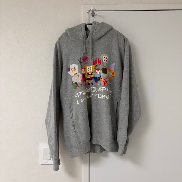 유니클로 cpfm 스펀지밥 후드 L