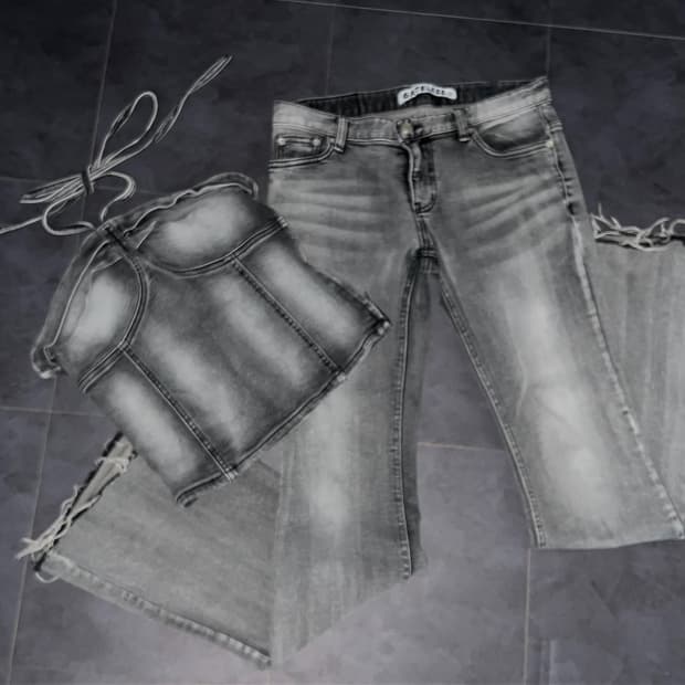 그레이 데님 로우라이즈드 부츠컷+탑 셋업