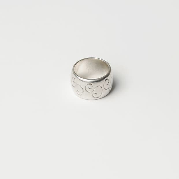 Sunouk/ sss bold ring