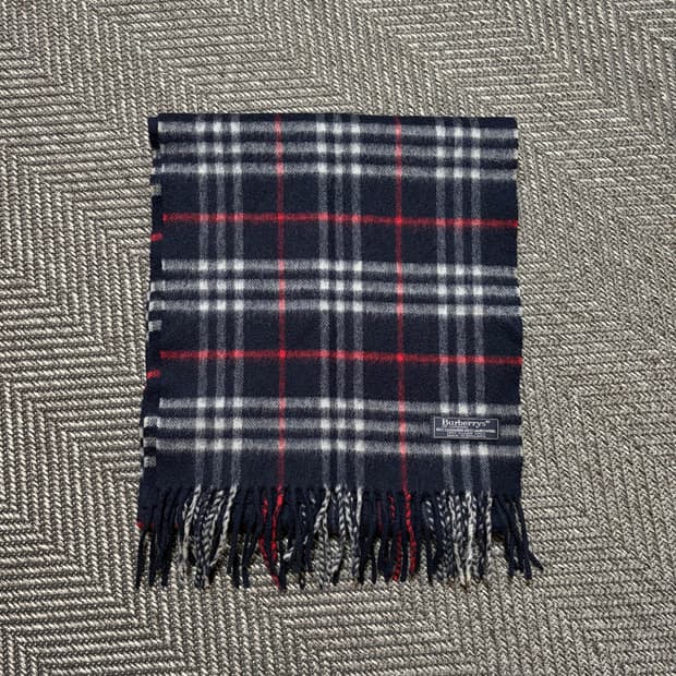 버버리 캐시미어 네이비 레드 체크 머플러